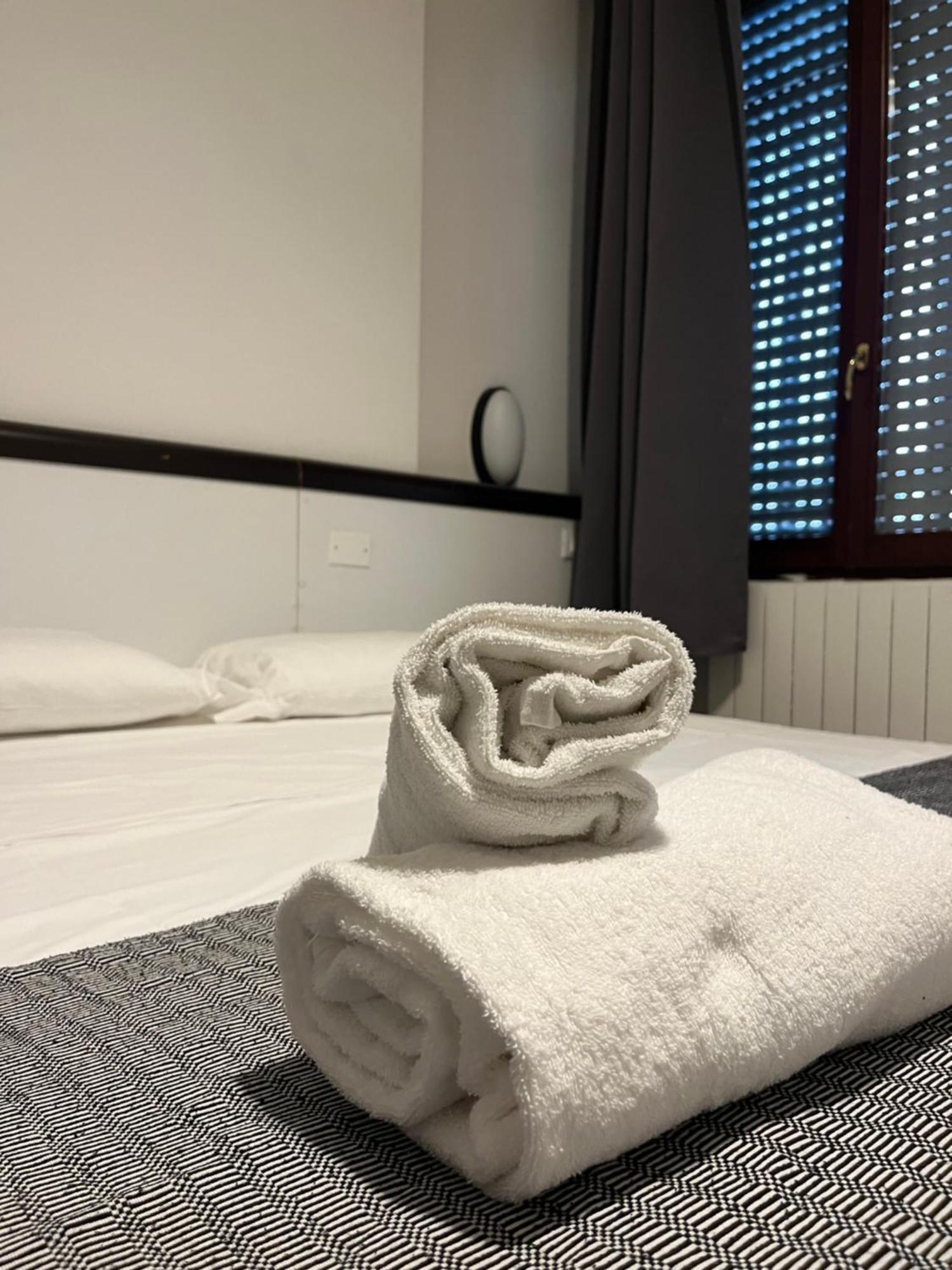 Jcube Apartments Precotto Milano Ngoại thất bức ảnh